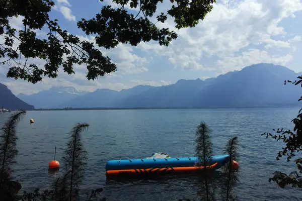MONTREUX, SWitzERLAND - 19 Haziran 2023: Montreux, Vaud Kantonu, İsviçre Yaz Panoraması