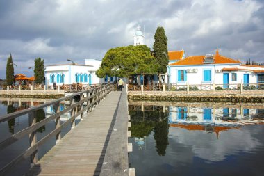PORTO LAGOS, GREECE - 26 Aralık 2017: Porto Lagos, Doğu Makedonya ve Trakya 'daki iki adada yer alan Aziz Nicholas Manastırı, Yunanistan