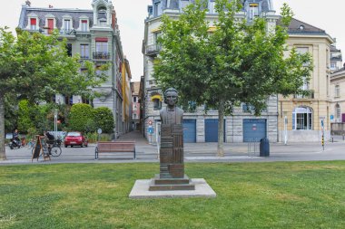 VEVEY, SWitzERLAND - 19 Haziran 2023 Vevey kasabasından Cenevre Gölü, Vaud Kantonu, İsviçre