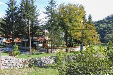 Sırbistan 'ın St. John İlahiyatçısı Ortaçağ Poganovo Manastırı' nın şaşırtıcı manzarası