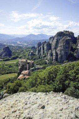 Meteora Manastırları, Teselya, Yunanistan 'ın Bahar Panoramik Manastırı