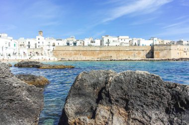 İtalya 'nın Apulia Bölgesi, Monopoli şehrinin muhteşem manzarası