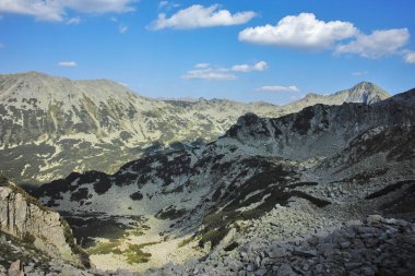 Bulgaristan 'ın Banderitsa Bölgesi yakınlarındaki Pirin Dağı' nın Şaşırtıcı Manzarası