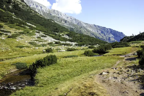 Bulgaristan 'ın Banderitsa Bölgesi yakınlarındaki Pirin Dağı' nın Şaşırtıcı Manzarası