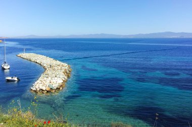 Nea Fokea, Chalkidiki, Orta Makedonya ve Yunanistan yakınlarındaki Kassandra kıyı şeridinin inanılmaz manzarası