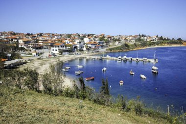 Nea Fokea, Chalkidiki, Orta Makedonya ve Yunanistan yakınlarındaki Kassandra kıyı şeridinin inanılmaz manzarası