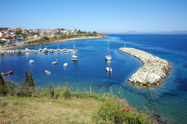 Nea Fokea, Chalkidiki, Orta Makedonya ve Yunanistan yakınlarındaki Kassandra kıyı şeridinin inanılmaz manzarası