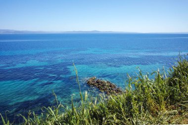 Nea Fokea, Chalkidiki, Orta Makedonya ve Yunanistan yakınlarındaki Kassandra kıyı şeridinin inanılmaz manzarası