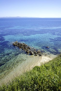 Nea Fokea, Chalkidiki, Orta Makedonya ve Yunanistan yakınlarındaki Kassandra kıyı şeridinin inanılmaz manzarası