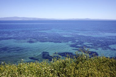Nea Fokea, Chalkidiki, Orta Makedonya ve Yunanistan yakınlarındaki Kassandra kıyı şeridinin inanılmaz manzarası