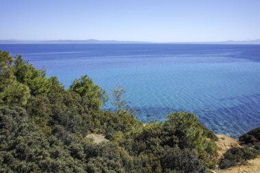 Nea Fokea, Chalkidiki, Orta Makedonya ve Yunanistan yakınlarındaki Kassandra kıyı şeridinin inanılmaz manzarası