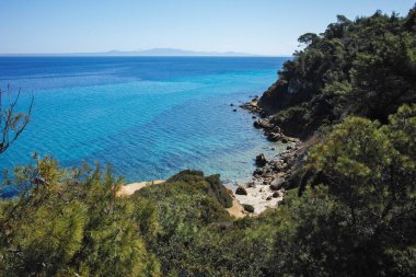 Nea Fokea, Chalkidiki, Orta Makedonya ve Yunanistan yakınlarındaki Kassandra kıyı şeridinin inanılmaz manzarası