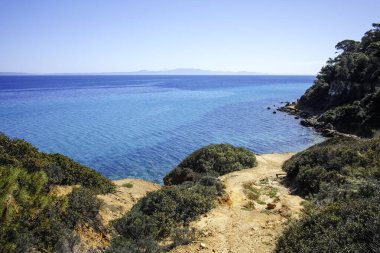 Nea Fokea, Chalkidiki, Orta Makedonya ve Yunanistan yakınlarındaki Kassandra kıyı şeridinin inanılmaz manzarası