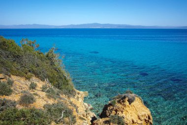 Nea Fokea, Chalkidiki, Orta Makedonya ve Yunanistan yakınlarındaki Kassandra kıyı şeridinin inanılmaz manzarası