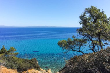 Nea Fokea, Chalkidiki, Orta Makedonya ve Yunanistan yakınlarındaki Kassandra kıyı şeridinin inanılmaz manzarası
