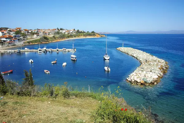 Nea Fokea, Chalkidiki, Orta Makedonya ve Yunanistan yakınlarındaki Kassandra kıyı şeridinin inanılmaz manzarası