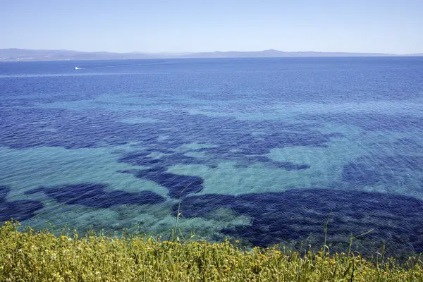 Nea Fokea, Chalkidiki, Orta Makedonya ve Yunanistan yakınlarındaki Kassandra kıyı şeridinin inanılmaz manzarası