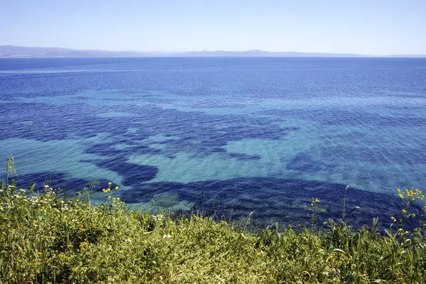 Nea Fokea, Chalkidiki, Orta Makedonya ve Yunanistan yakınlarındaki Kassandra kıyı şeridinin inanılmaz manzarası