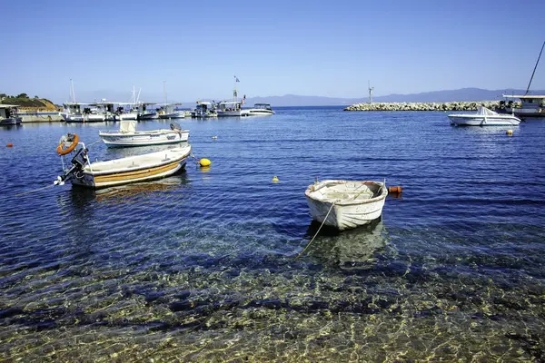 Nea Fokea, Chalkidiki, Orta Makedonya ve Yunanistan yakınlarındaki Kassandra kıyı şeridinin inanılmaz manzarası