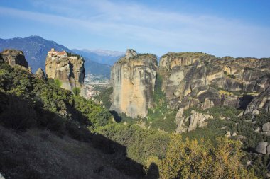 Meteora Manastırları, Teselya, Yunanistan 'ın Bahar Panoramik Manastırı
