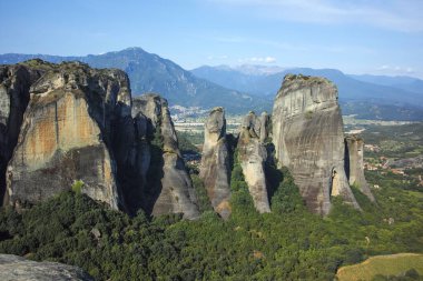 Meteora Manastırları, Teselya, Yunanistan 'ın Bahar Panoramik Manastırı