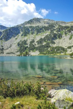 Bulgaristan 'ın Banderitsa Bölgesi yakınlarındaki Pirin Dağı' nın Şaşırtıcı Manzarası
