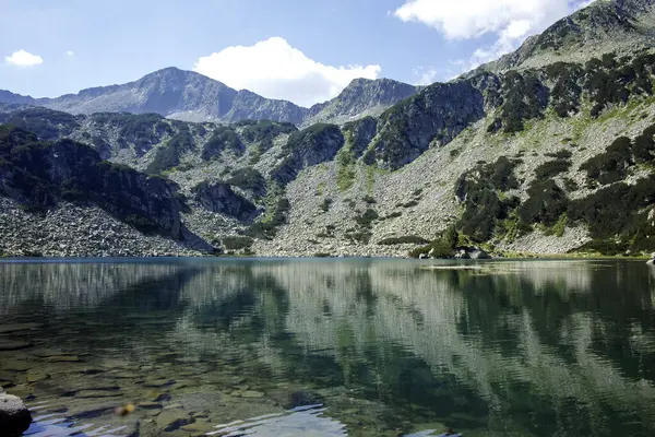 Bulgaristan 'ın Banderitsa Bölgesi yakınlarındaki Pirin Dağı' nın Şaşırtıcı Manzarası
