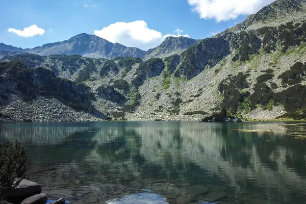 Bulgaristan 'ın Banderitsa Bölgesi yakınlarındaki Pirin Dağı' nın Şaşırtıcı Manzarası