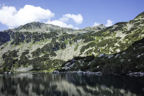Bulgaristan 'ın Banderitsa Bölgesi yakınlarındaki Pirin Dağı' nın Şaşırtıcı Manzarası