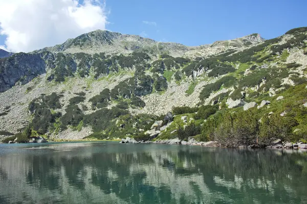 Bulgaristan 'ın Banderitsa Bölgesi yakınlarındaki Pirin Dağı' nın Şaşırtıcı Manzarası