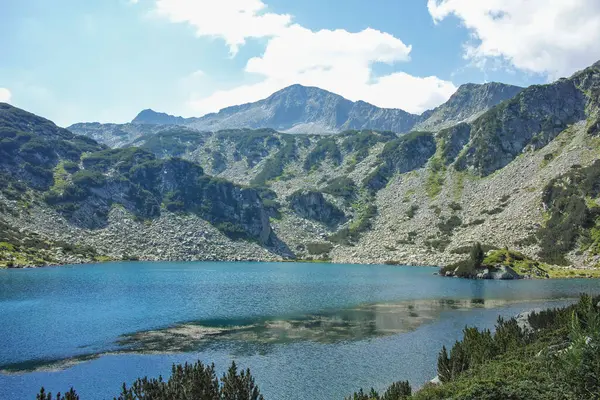 Bulgaristan 'ın Banderitsa Bölgesi yakınlarındaki Pirin Dağı' nın Şaşırtıcı Manzarası