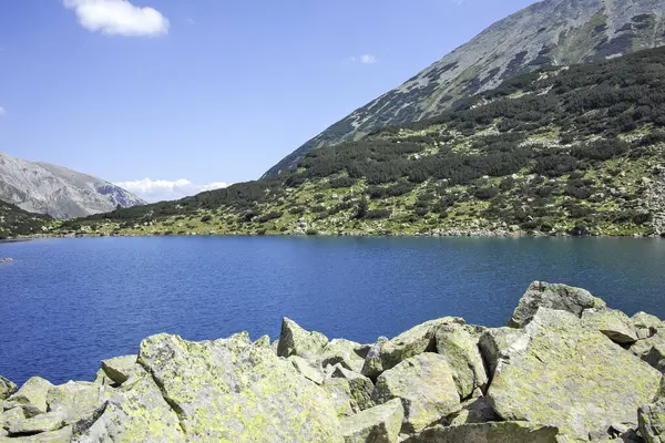 Bulgaristan 'ın Banderitsa Bölgesi yakınlarındaki Pirin Dağı' nın Şaşırtıcı Manzarası