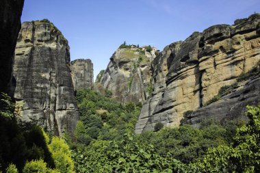 Meteora Manastırları, Teselya, Yunanistan 'ın Bahar Panoramik Manastırı
