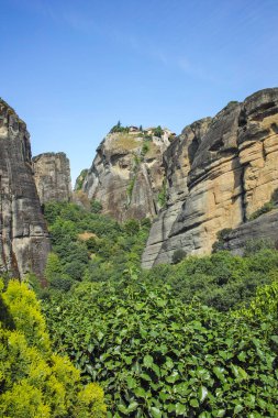 Meteora Manastırları, Teselya, Yunanistan 'ın Bahar Panoramik Manastırı