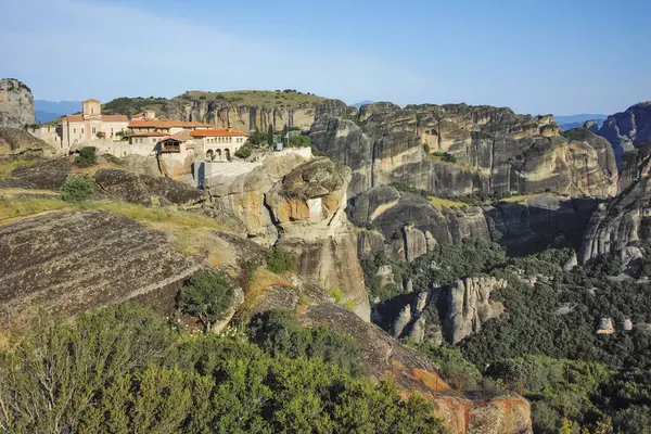 Meteora Manastırları, Teselya, Yunanistan 'ın Bahar Panoramik Manastırı