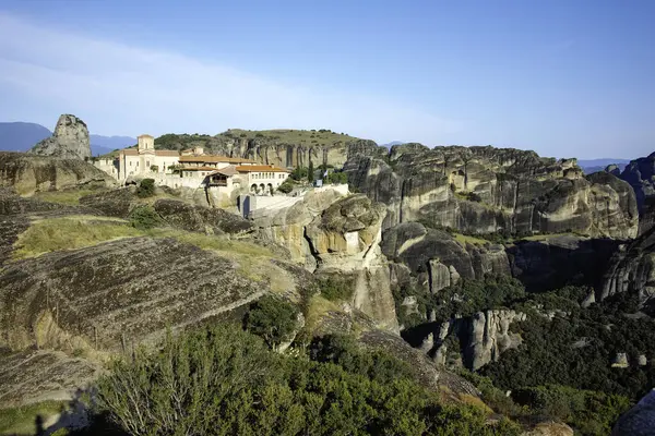 Meteora Manastırları, Teselya, Yunanistan 'ın Bahar Panoramik Manastırı