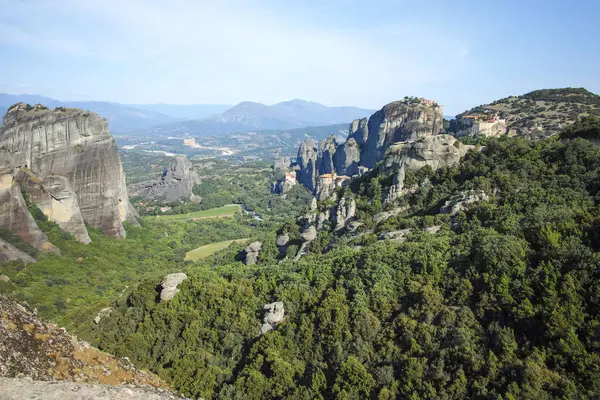 Meteora Manastırları, Teselya, Yunanistan 'ın Bahar Panoramik Manastırı