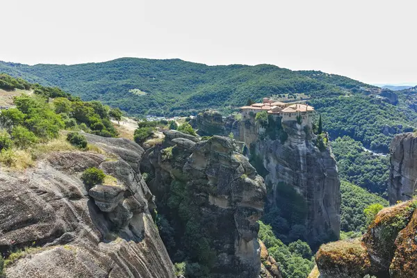 Meteora Manastırları, Teselya, Yunanistan 'ın Bahar Panoramik Manastırı