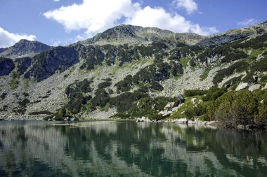 Bulgaristan 'ın Banderitsa Bölgesi yakınlarındaki Pirin Dağı' nın Şaşırtıcı Manzarası