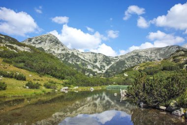 Bulgaristan 'ın Banderitsa Bölgesi yakınlarındaki Pirin Dağı' nın Şaşırtıcı Manzarası