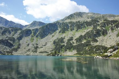 Bulgaristan 'ın Banderitsa Bölgesi yakınlarındaki Pirin Dağı' nın Şaşırtıcı Manzarası