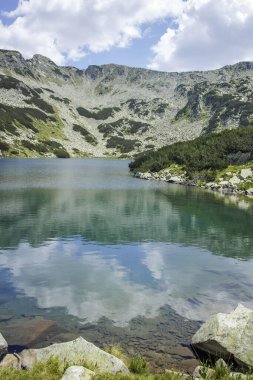 Bulgaristan 'ın Banderitsa Bölgesi yakınlarındaki Pirin Dağı' nın Şaşırtıcı Manzarası