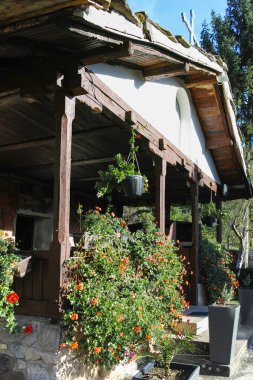 Sırbistan 'ın Ortaçağ Temski manastırının panoramik manzarası Aziz George, Pirot Bölgesi