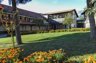 Sırbistan 'ın Ortaçağ Temski manastırının panoramik manzarası Aziz George, Pirot Bölgesi