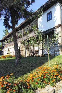 Sırbistan 'ın Ortaçağ Temski manastırının panoramik manzarası Aziz George, Pirot Bölgesi