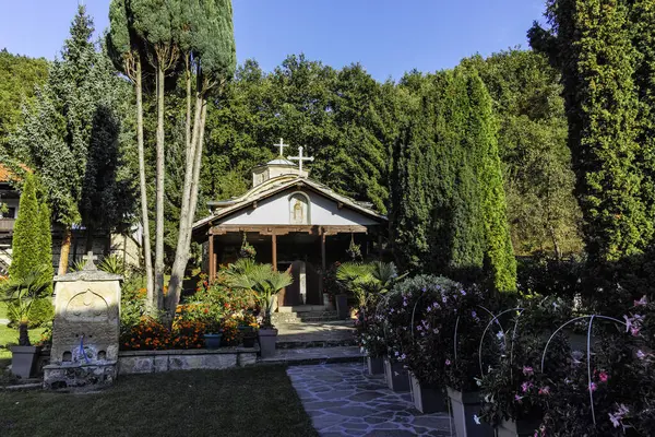 Sırbistan 'ın Ortaçağ Temski manastırının panoramik manzarası Aziz George, Pirot Bölgesi