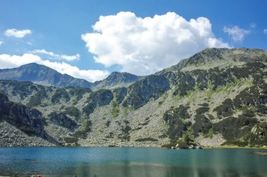 Bulgaristan 'ın Banderitsa Bölgesi yakınlarındaki Pirin Dağı' nın Şaşırtıcı Manzarası