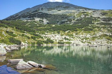 Bulgaristan 'ın Banderitsa Bölgesi yakınlarındaki Pirin Dağı' nın Şaşırtıcı Manzarası