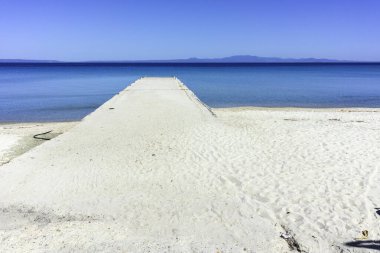 Kallithea, Chalkidiki, Orta Makedonya ve Yunanistan yakınlarındaki Kassandra kıyı şeridinin inanılmaz manzarası