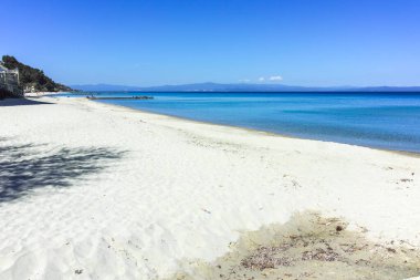 Kallithea, Chalkidiki, Orta Makedonya ve Yunanistan yakınlarındaki Kassandra kıyı şeridinin inanılmaz manzarası
